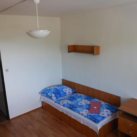 Koleje Ujep Albergue Ústí nad Labem Exterior foto