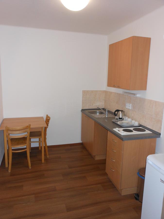 Koleje Ujep Albergue Ústí nad Labem Exterior foto